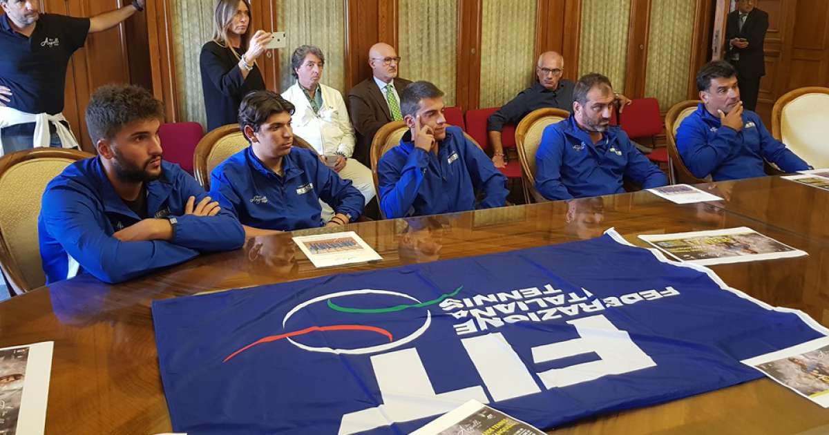Bari, presentata la squadra di tennis dell'Angiulli: giocher� in Serie A1